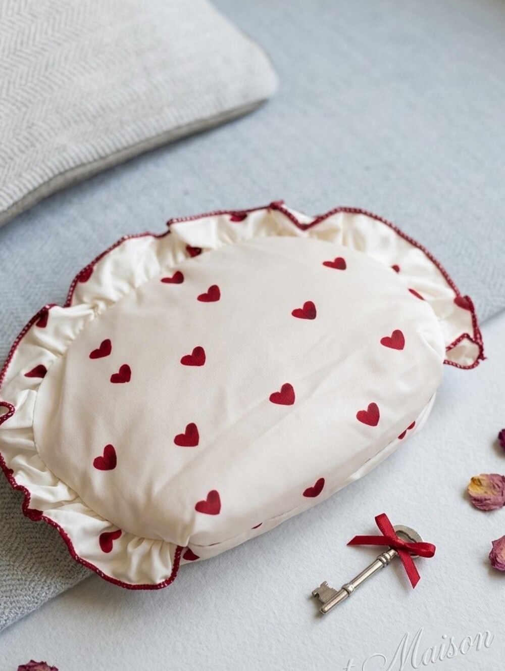Travel Pouch Cosmetic Bag in Cream with Red Hearts